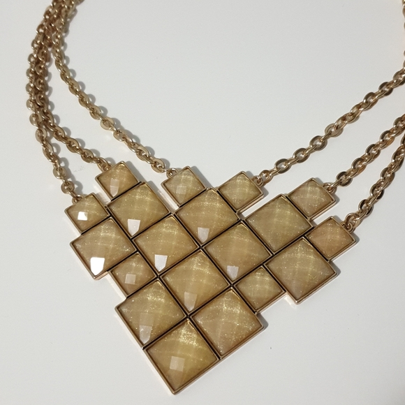 Gold triple chain necklace - Picture 2 of 3